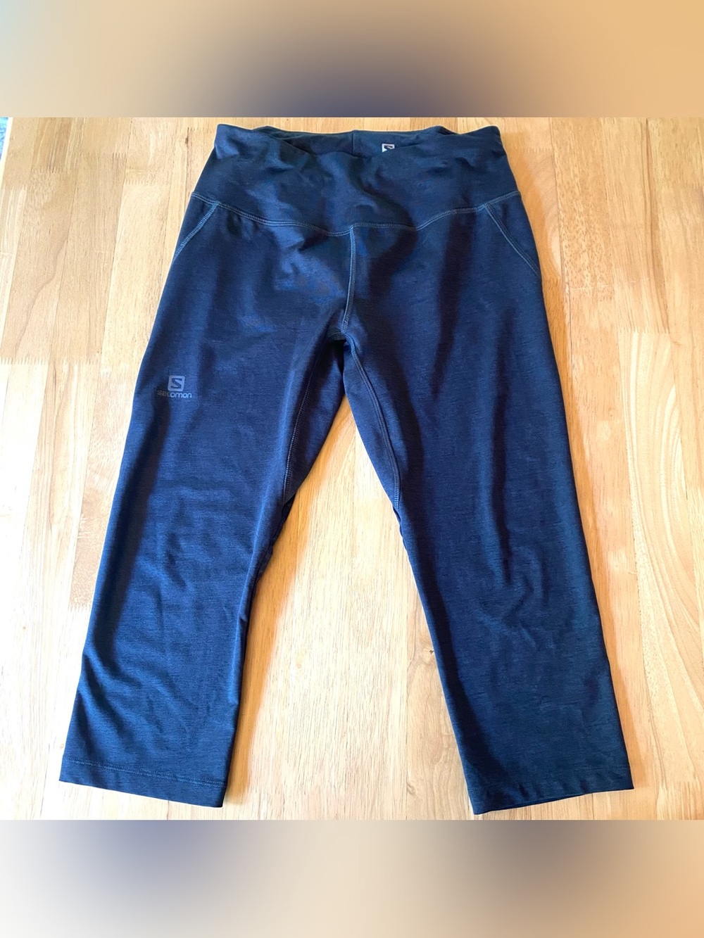 Salomon Gray Athletic Crop Leggings Womens Small